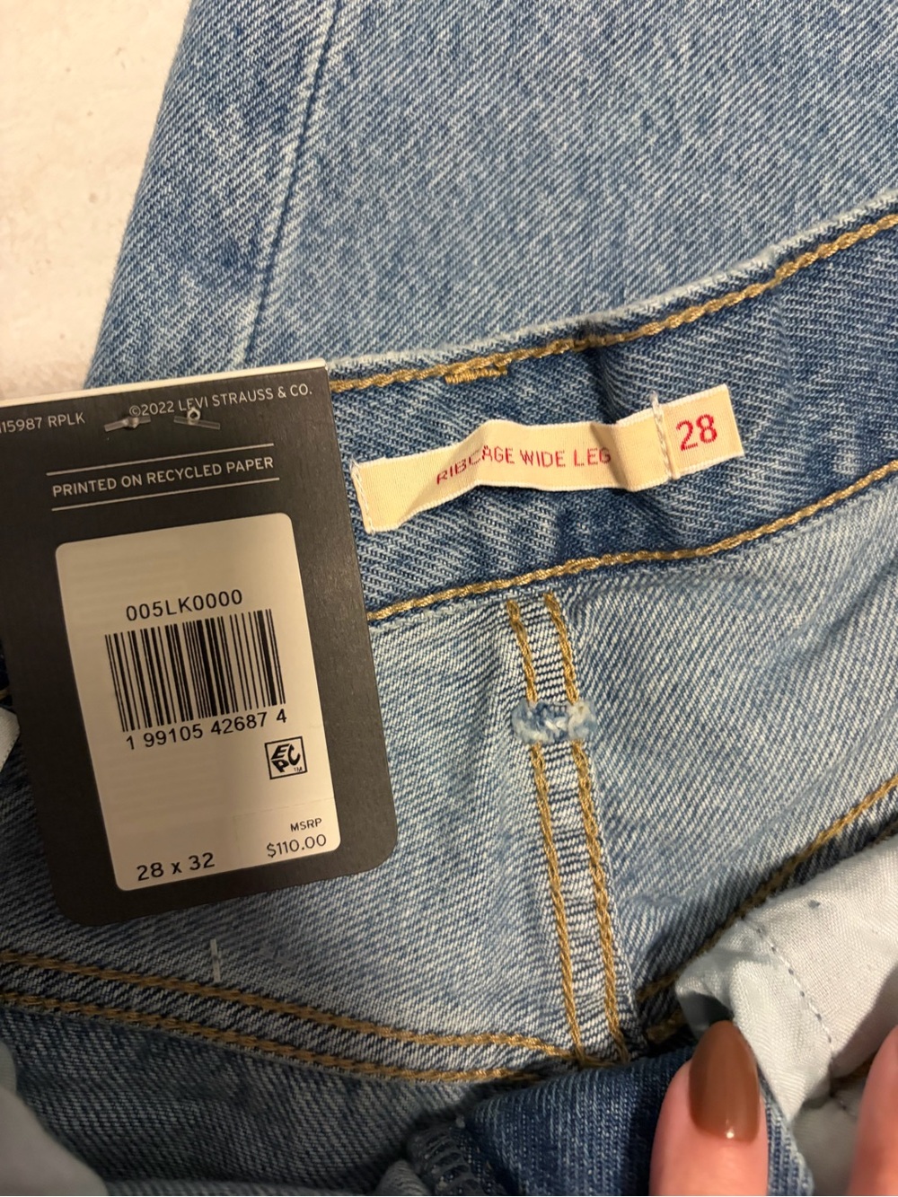 Levi’s - Picture 3 of 4